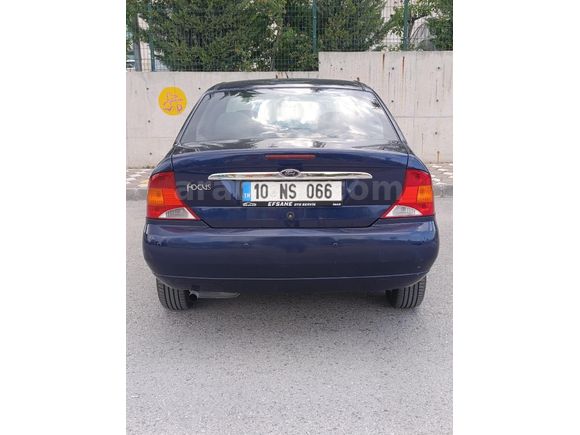 Sahibinden Ford Focus 1.6 Ghia 2001 Model