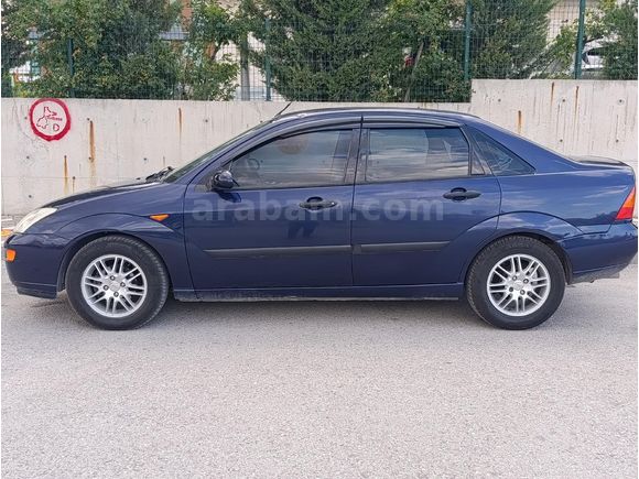 Sahibinden Ford Focus 1.6 Ghia 2001 Model