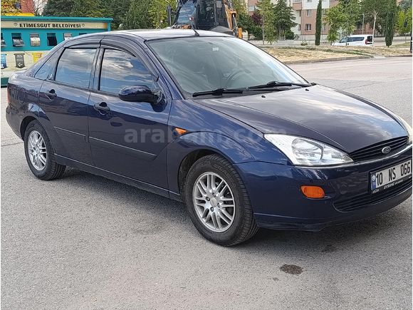 Sahibinden Ford Focus 1.6 Ghia 2001 Model