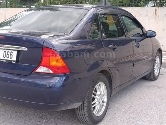 Sahibinden Ford Focus 1.6 Ghia 2001 Model