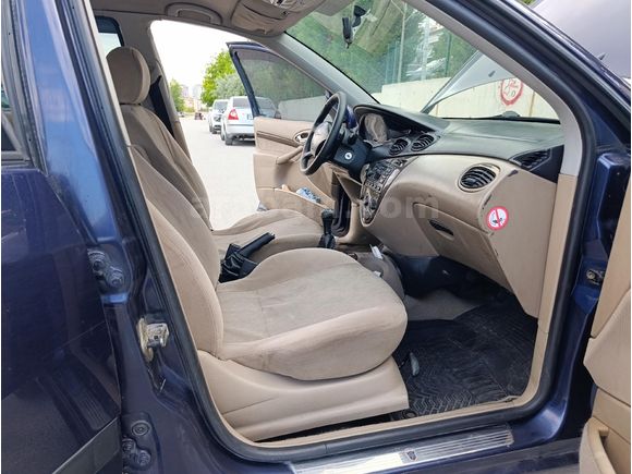 Sahibinden Ford Focus 1.6 Ghia 2001 Model