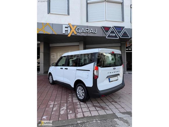 53.000 KM'DE HATASIZ DİZEL FORD TOURNEO