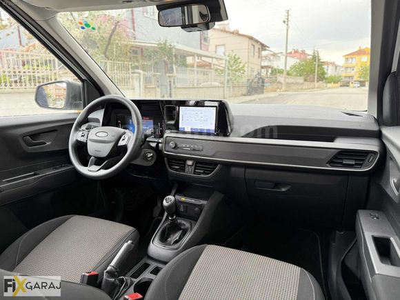 53.000 KM'DE HATASIZ DİZEL FORD TOURNEO