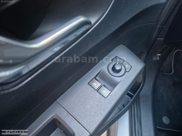 2025 TOURNEO COURIER 1.5 EcoBlue TREND PAKET 19 BİNDE BAKIMLI