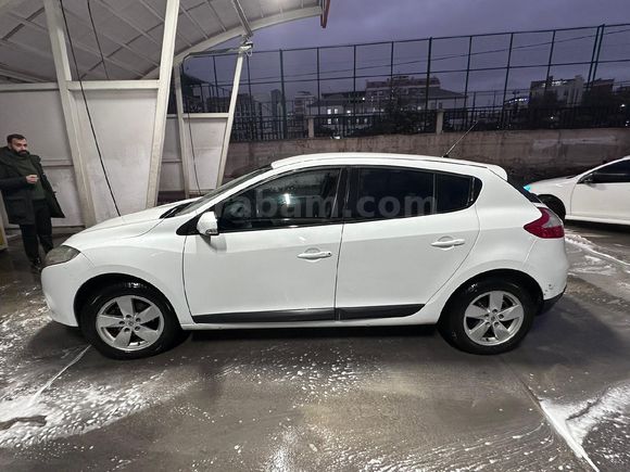 Sahibinden Renault Megane 1.6 Expression 2011 Model