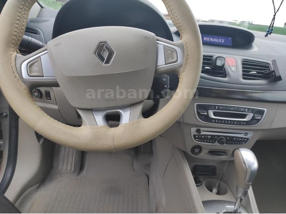 Sahibinden Renault Megane 1.6 Privilege 2011 Model