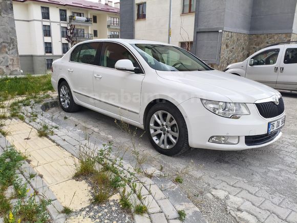 Sahibinden Skoda SuperB 1.6 TDI Elegance 2012 Model
