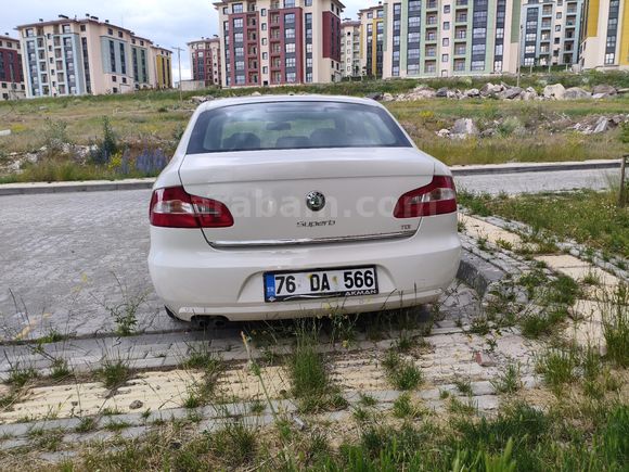 Sahibinden Skoda SuperB 1.6 TDI Elegance 2012 Model