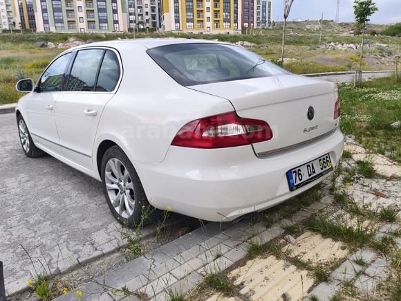 Sahibinden Skoda SuperB 1.6 TDI Elegance 2012 Model