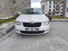 Sahibinden Skoda SuperB 1.6 TDI Elegance 2012 Model