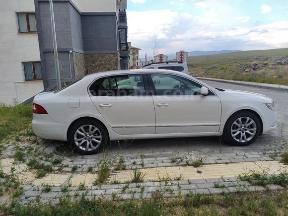 Sahibinden Skoda SuperB 1.6 TDI Elegance 2012 Model