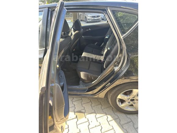 Sahibinden Hyundai i30 1.6 CRDi Select 2008 Model