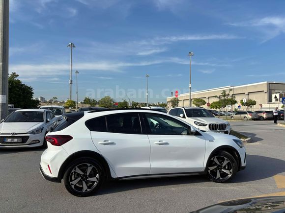 Sahibinden Ford Focus 1.0 EcoBoost Active X 2023 Model 