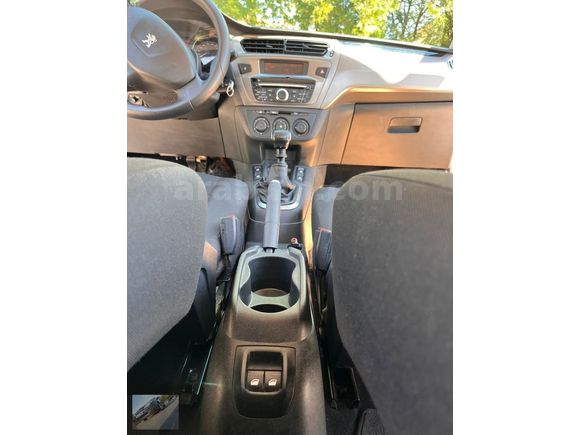 2020 MODEL 1.5 DİZEL MANUEL 100 HP 133 BİN KM'DE