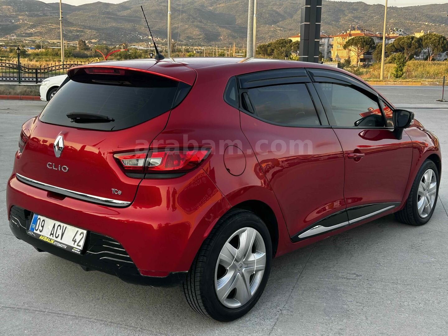 Galeriden Renault Clio 0.9 TCe Touch 2013 Model Aydın 65.000 km Kırmızı 7