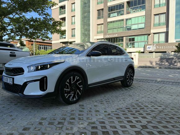 Sahibinden Kia XCeed 1.5 T-GDI Elegance 2025 Model 