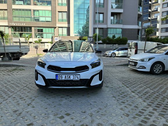 Sahibinden Kia XCeed 1.5 T-GDI Elegance 2025 Model 
