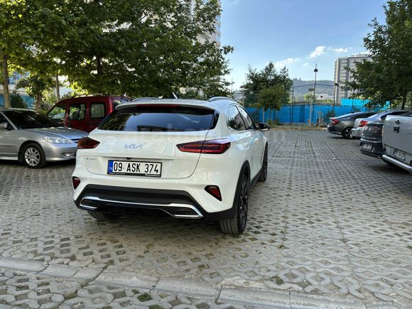 Sahibinden Kia XCeed 1.5 T-GDI Elegance 2025 Model 