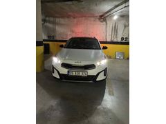 Sahibinden Kia XCeed 1.5 T-GDI Elegance 2025 Model 