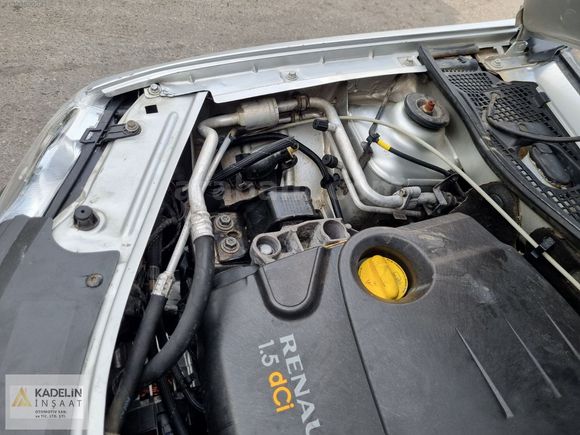 2008 model 1.5 dizel 7 kişilik otomobil ruhsatlı.195 bin km'de..