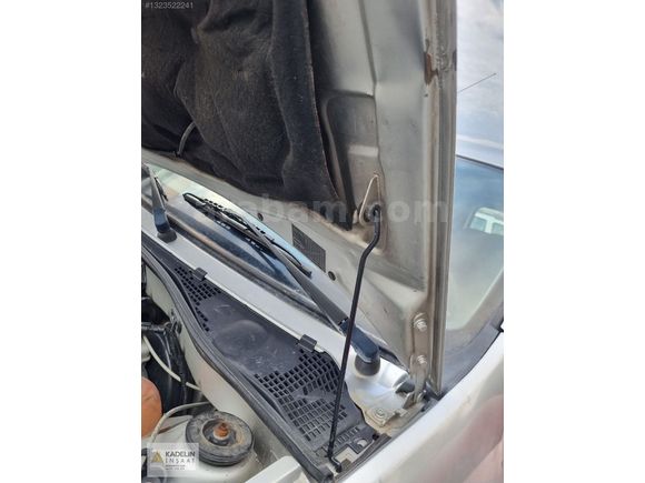 2008 model 1.5 dizel 7 kişilik otomobil ruhsatlı.195 bin km'de..