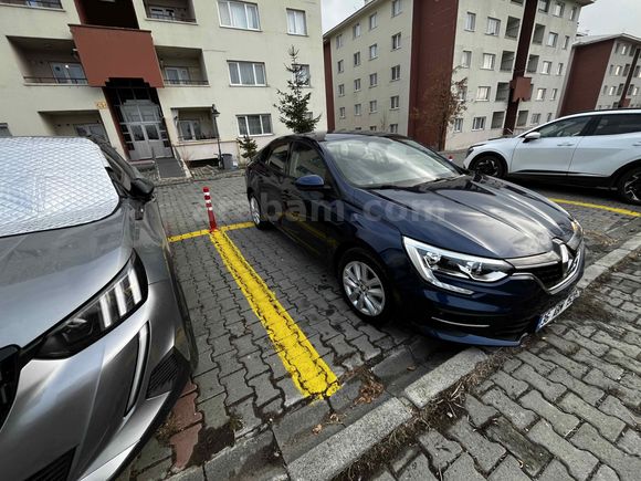 Sahibinden Renault Megane 1.3 TCe Touch 2025 Model 