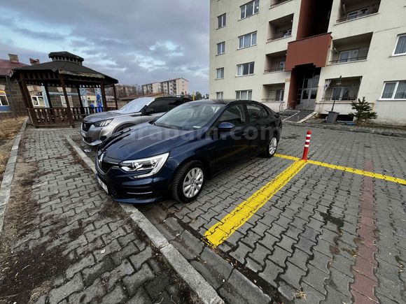 Sahibinden Renault Megane 1.3 TCe Touch 2025 Model 