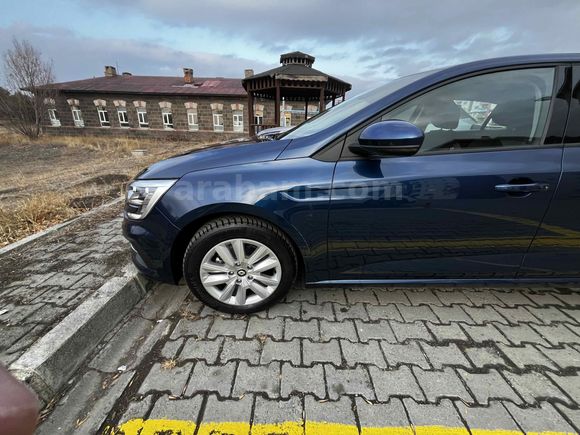 Sahibinden Renault Megane 1.3 TCe Touch 2025 Model 