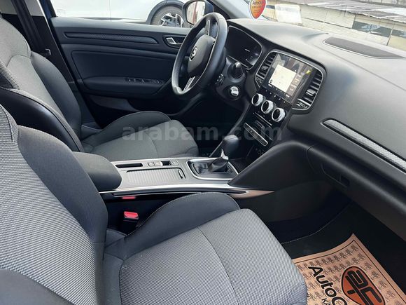 Sahibinden Renault Megane 1.3 TCe Touch 2025 Model 