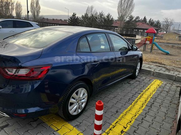 Sahibinden Renault Megane 1.3 TCe Touch 2025 Model 