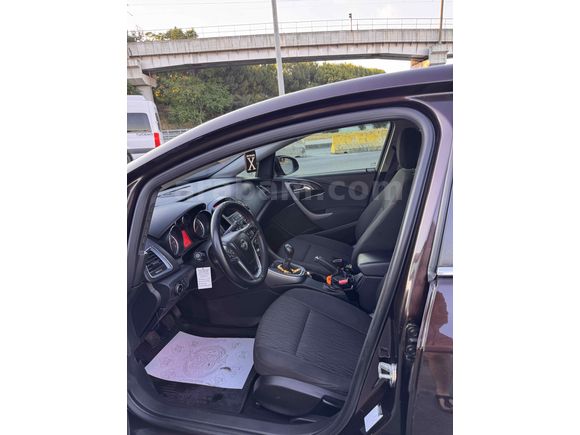 SAHİBİNDEN DÜŞÜK KM EKSTRALI ASTRA J 
