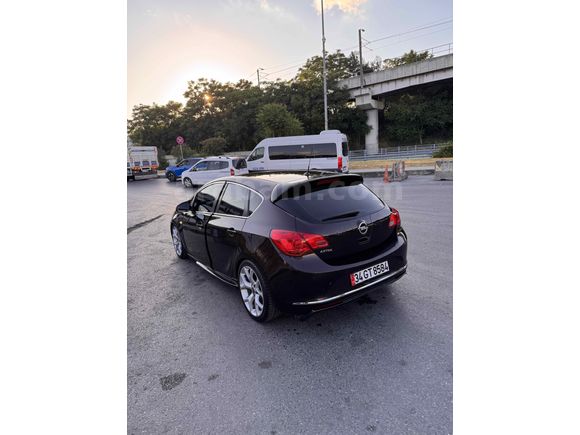 SAHİBİNDEN DÜŞÜK KM EKSTRALI ASTRA J 