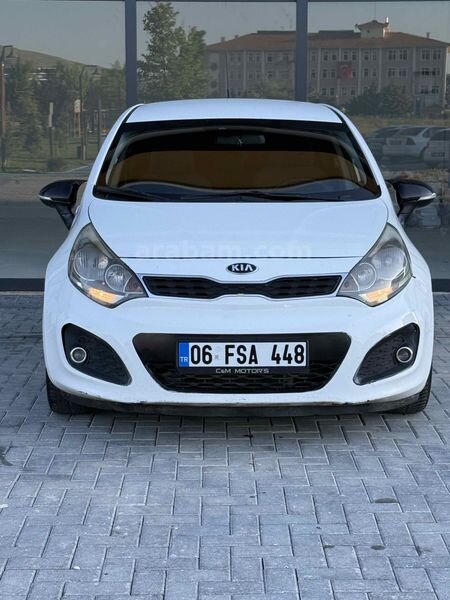 Galeriden Kia Rio 1.4 CRDi Fancy 2014 Model Ankara 330.000 km Beyaz