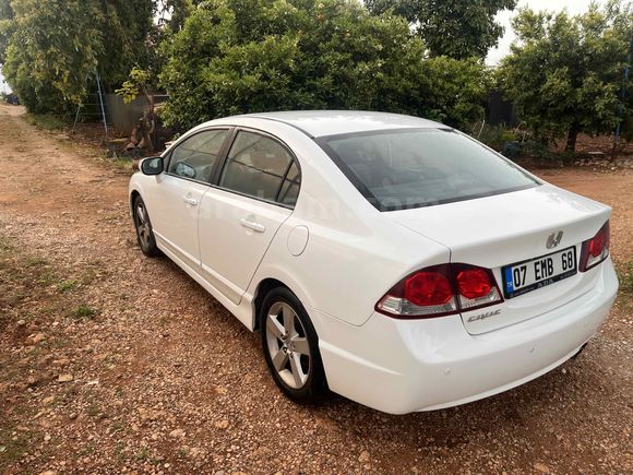 Sahibinden Honda Civic 1.6i VTEC Premium 2011 Model 