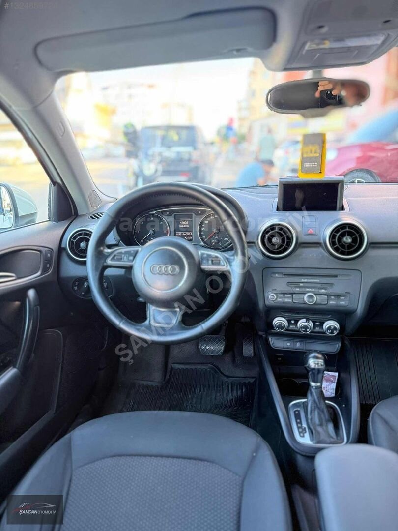Galeriden Audi A1 1.6 TDI Ambition 2014 Model Kocaeli 182.000 km Beyaz 2