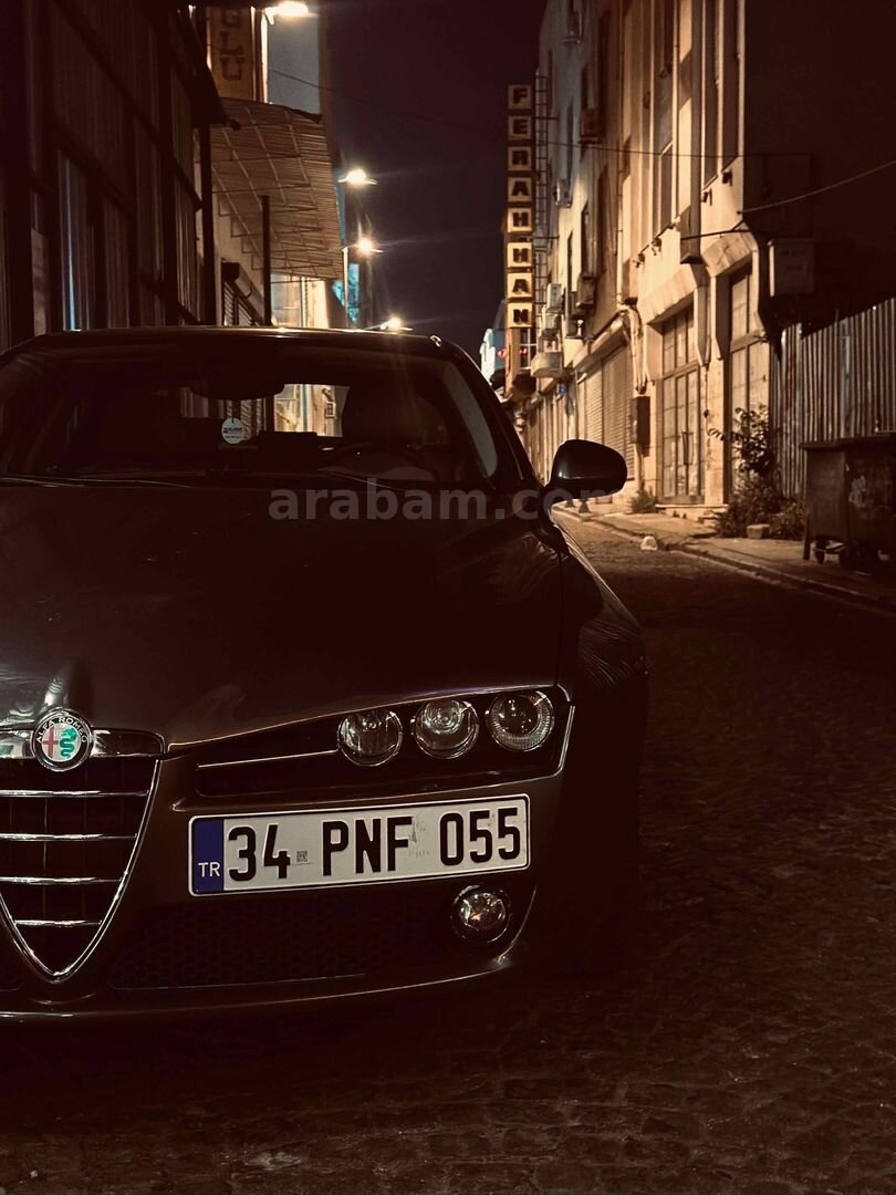 Sahibinden Alfa Romeo 159 1.9 JTD Distinctive 2008 Model İstanbul 279.000 km Gri 6