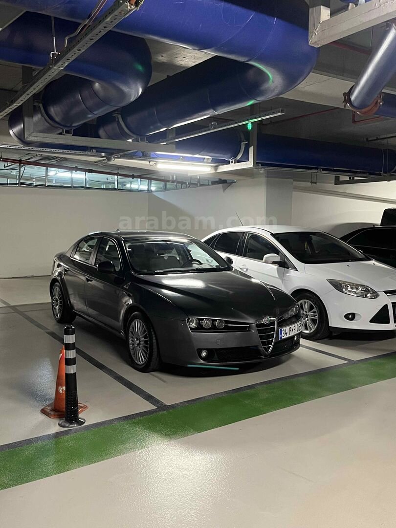 Sahibinden Alfa Romeo 159 1.9 JTD Distinctive 2008 Model İstanbul 279.000 km Gri 5