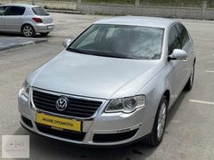 2009 VW PASSAT 1.6 TRENDLİNE 64.000 KM DE HATASIZ BOYASIZ