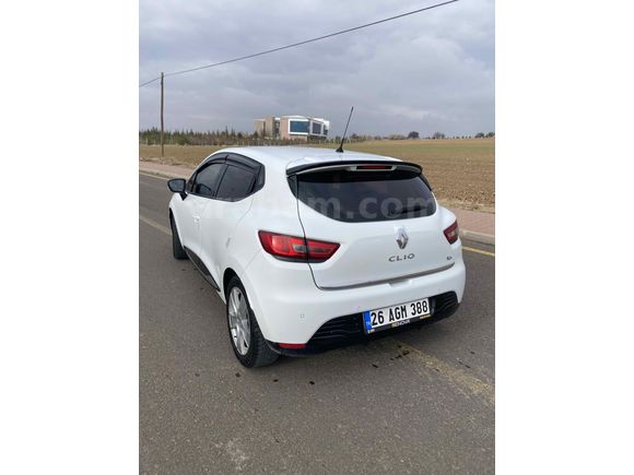 MEMURDAN TEMİZ AİLE ARACI CLIO 4 