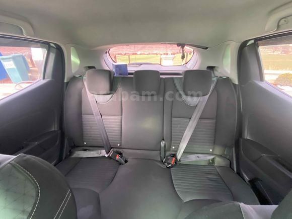 MEMURDAN TEMİZ AİLE ARACI CLIO 4 