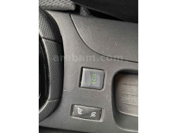 MEMURDAN TEMİZ AİLE ARACI CLIO 4 
