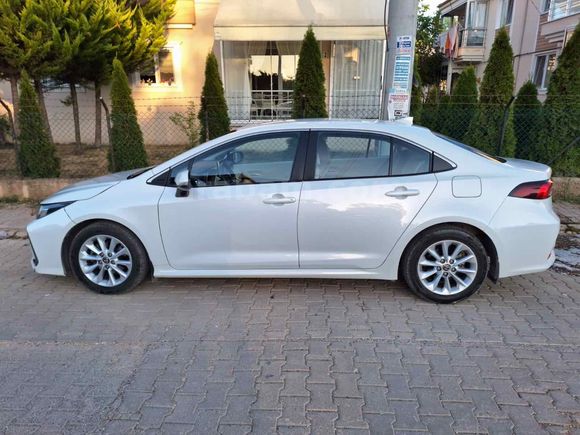Sahibinden Toyota Corolla 1.5 Dream 2021 Model 
