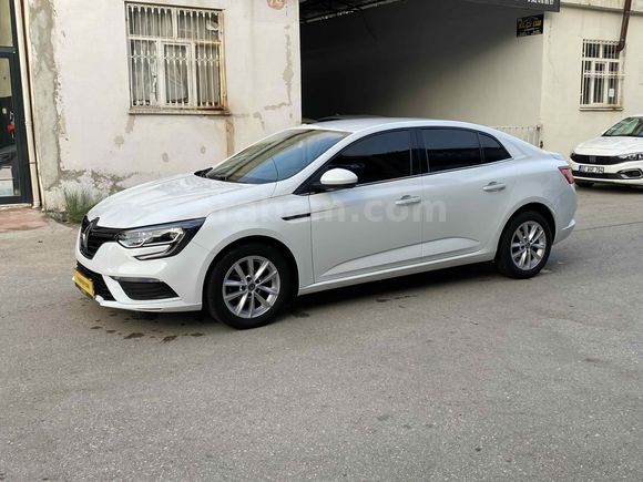 ÖZYILDIZdan BOYASIZ 2019 model Renault Megane 1.6 Touch 