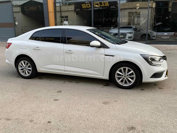 ÖZYILDIZdan BOYASIZ 2019 model Renault Megane 1.6 Touch 
