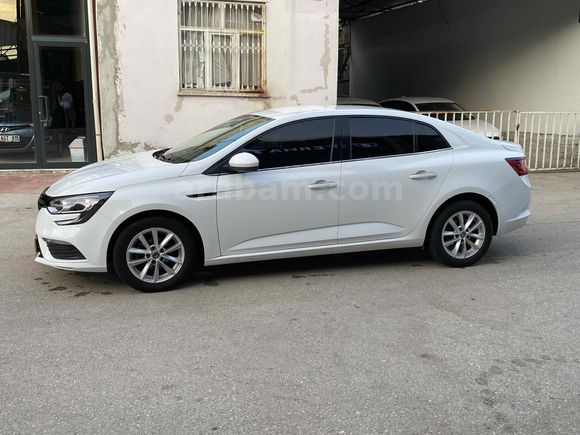 ÖZYILDIZdan BOYASIZ 2019 model Renault Megane 1.6 Touch 
