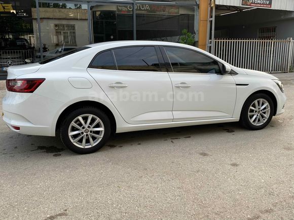 ÖZYILDIZdan BOYASIZ 2019 model Renault Megane 1.6 Touch 