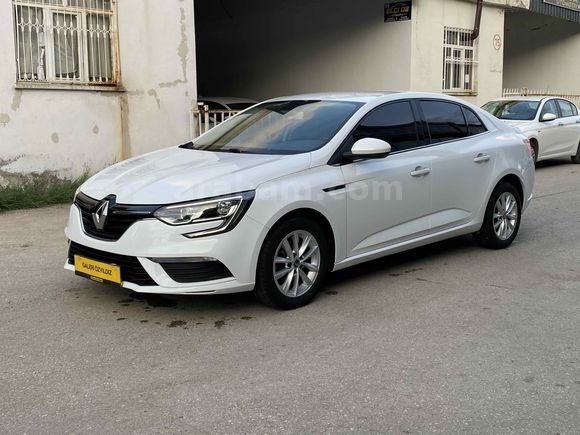 ÖZYILDIZdan BOYASIZ 2019 model Renault Megane 1.6 Touch 