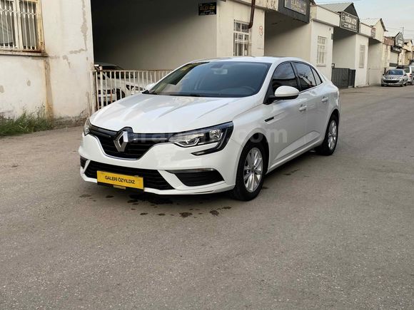 ÖZYILDIZdan BOYASIZ 2019 model Renault Megane 1.6 Touch 