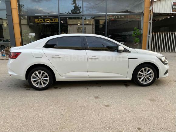 ÖZYILDIZdan BOYASIZ 2019 model Renault Megane 1.6 Touch 