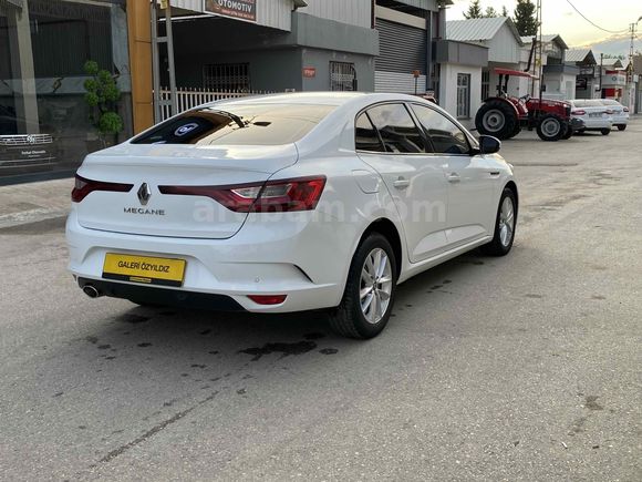 ÖZYILDIZdan BOYASIZ 2019 model Renault Megane 1.6 Touch 